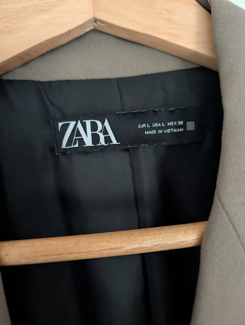 Zara Double-Breasted Blazer - Picture 3 of 4